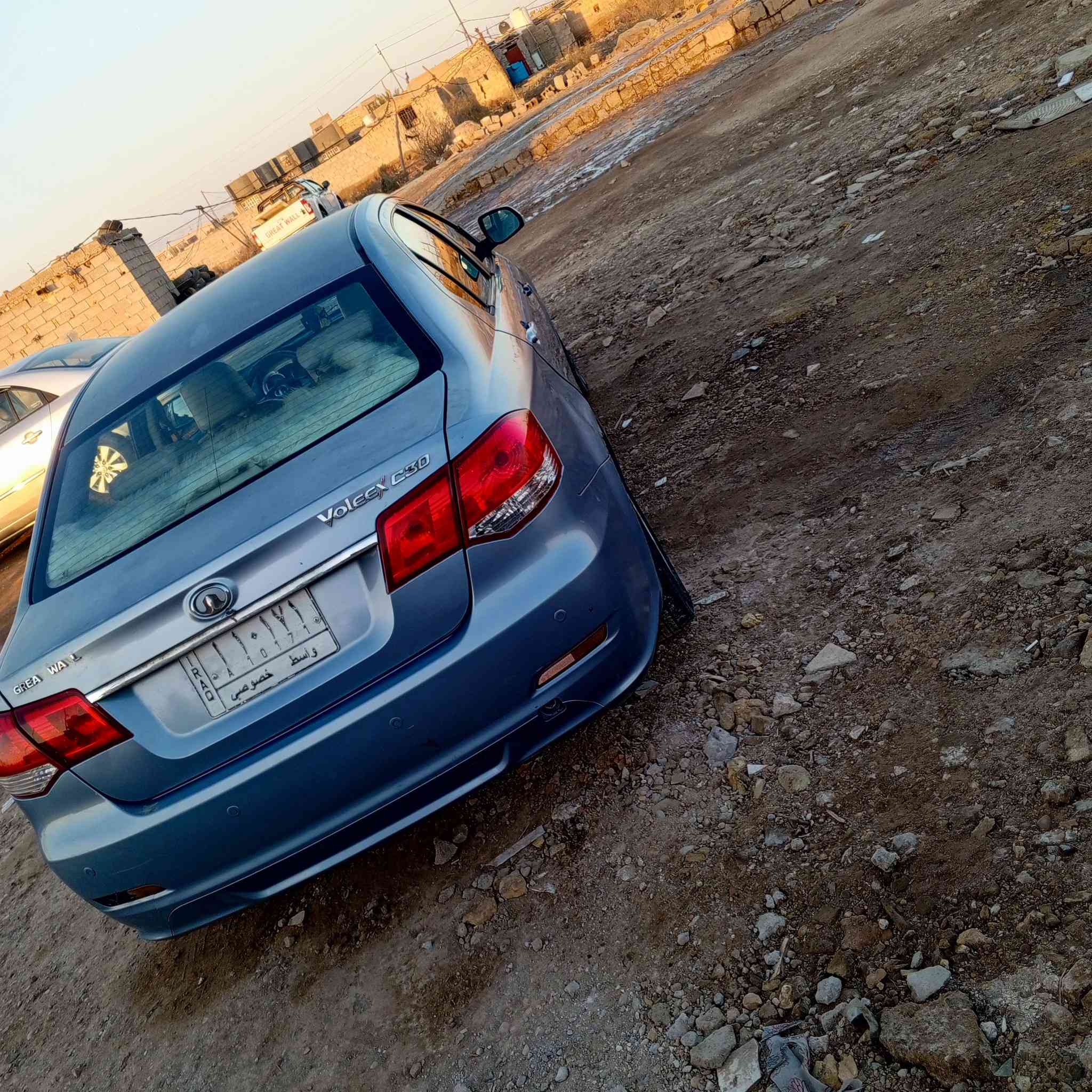 للبيع اكريت ويل فولكس موديل 12اوتوماتيك سياره جديده بيها بس لهلالات بيهن صبغ الباقي ابلا سنويه جديده لل 28اسعر 38اوبيه مجال قليل ***********
