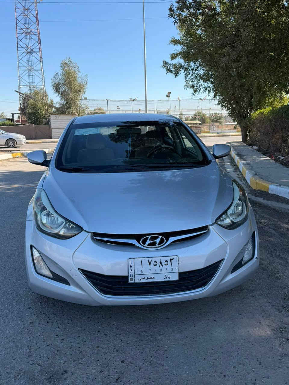 السلام عليكم
النترا     2015

المواصفات نص فول

بيها بنيد  جهة مصبوغ فقط

سياره جاهزه ماناقصها شي على وضع الشركة
تخم تاير جديد

رقم بابل
السعرر١٢٢

مداور ثاني يوم 

مكاني كربلاء الحسينية
للاستفسار الاتصال على الرقم 

***********
