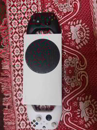 سيريس اس • يدتين أصلية • مع العاب