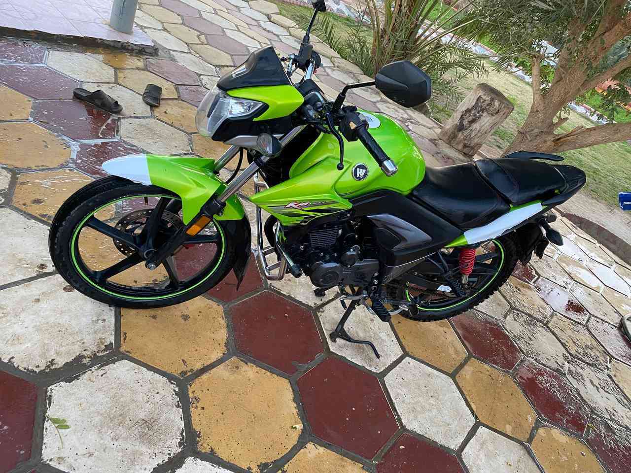 موديل 20 مسجل لوحه وسنويه
مكفول ممدود عليه سبانه شراي اتصل مكاني رمادي 
***********

السعر 14 ونص
