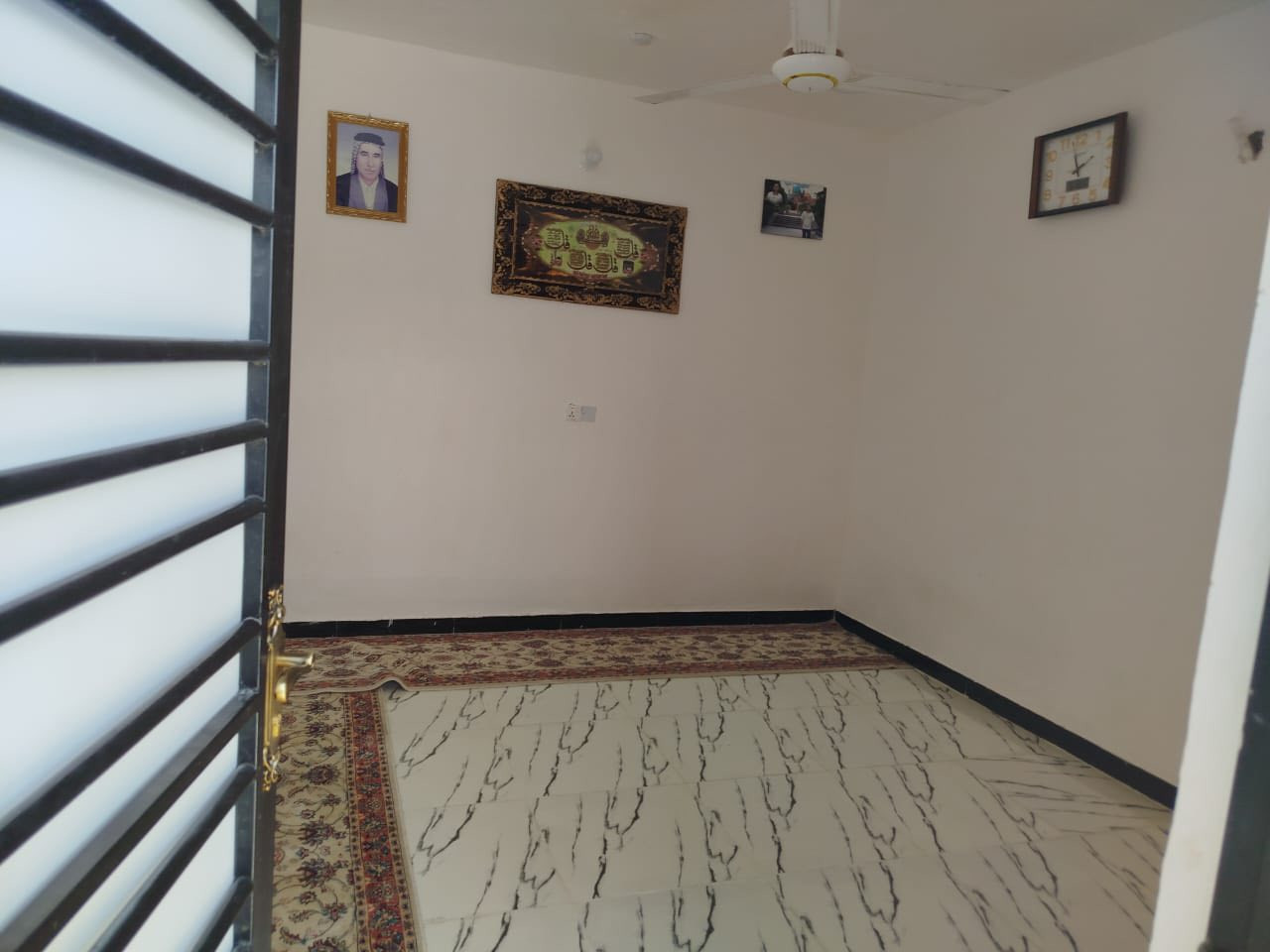 بيت في مجمع الزهرا السكني ١٥٠متر للبيع للاستفسار اكثر ***********
***********
