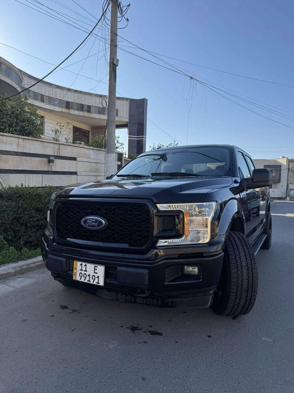 فورد F150 موديل 2018
فور ويل 4*4
شاشة كبير
حساس
كاميرا خلفي
باب طويل بدي قصير ارغب حجم
رقم بغداد  الجديد سنويه مساقطة
كير محرك مكفولات السياره جديده
لون كرزي محرك سته سلند 
وارد امريكي حادثه خلفي مرفوق بلصور البجم كبس السعر 225وبيه مجال اللاتصال ***********
