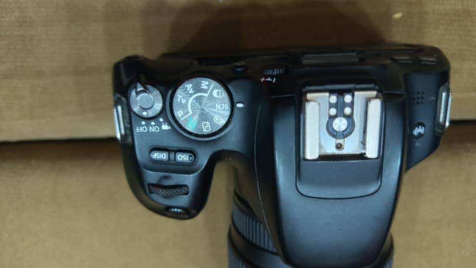 كامره كانون d200 
عدسه 70-300 سكمه
مع كل ملحقاتها 
سعر خاص 
تفاصيل خاص


**إذا كنت صاحب هذا الإعلان وتريد حذفه لأي سبب، رجاءا أرسل رسالة إلى الدعم الفني**