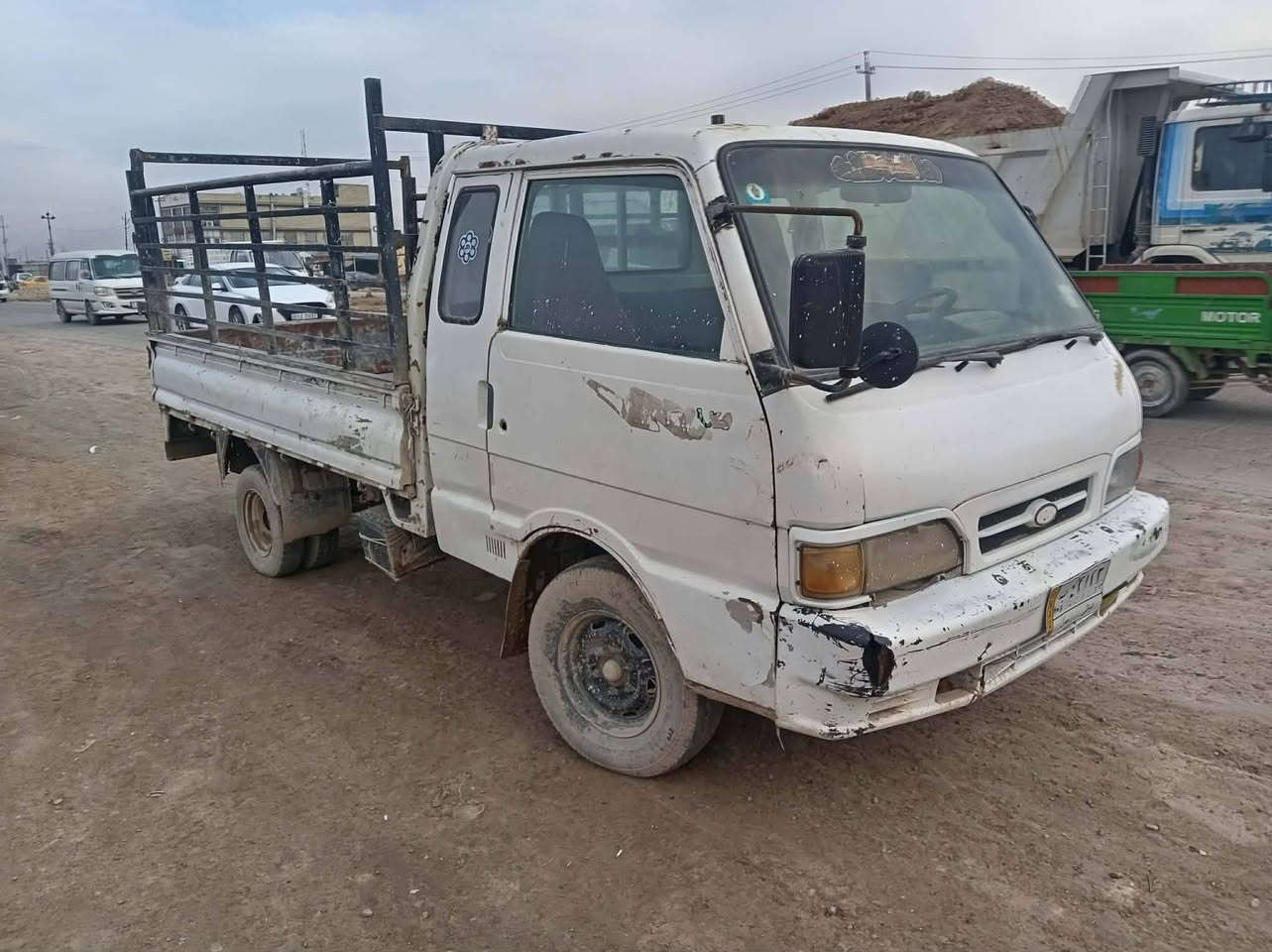 الله سلام عليكم لبيع كيه بنكو موديل1996سياره مكفوله كشر وشاصي رقم ديالئ انكليزي باقيه عل استلام هزه جديده سياره خير من الله تخم تاير سعر 47وبيه مجال مكاني بغداد النهروان رقم الهاتف ***********
