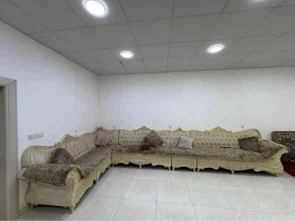 قەنەفەی 10 نەفەری کلاسیک بۆ فرۆشتن  زۆر پاکن 
لە سلیمانیم 
سحری 375 هەزار و مەجال
*********** السليمانية
