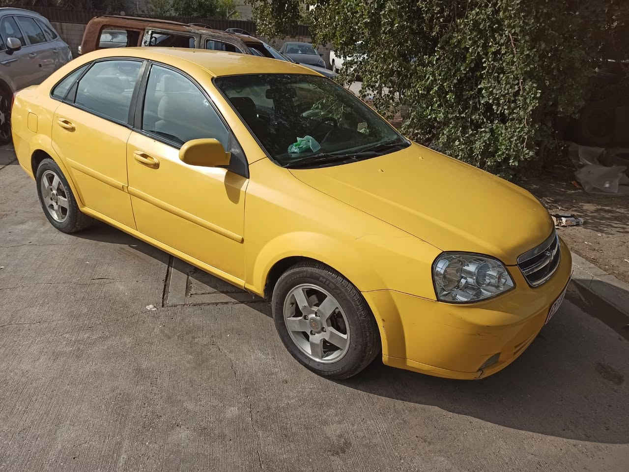 سلام عليكم سيارة اوبترا للبيع شركة عامة للسيارات السيارة مكفولة من الحوداث ومحرك وكير خير من رب العالمين سعر65 وبيها مجال بسيط للتواصل عن السيارة *********** يوجد واتساب للاتصال
