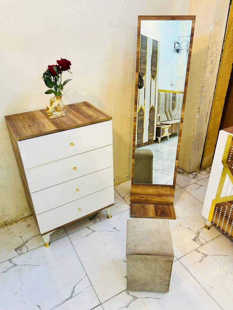 ‎غرفه نوم تركي 🇹🇷 
10 قطع اخو الجديد 
نضافة 95 💯 شازلون مخزن 
كنتور ملحق اضافي 2 باب 🧡‎ بغداد, العراق


**إذا كنت صاحب هذا الإعلان وتريد حذفه لأي سبب، رجاءا أرسل رسالة إلى الدعم الفني**