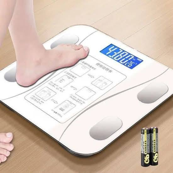 هذا ميزان دهون ذكي أبيض يتميز بشاشة LCD كبيرة وتوصيل بتطبيق الهاتف الذكي عبر البلوتوث.قياسات دقيقة: يحلل وزن الجسم ودهون الجسم ومؤشر كتلة الجسم.تصميم مدمج: مقاس 26 سم × 26 سم وبسمك 2.1 سم [الصورة].سعة الوزن: يتحمل وزنًا يصل إلى 180


**إذا كنت صاحب هذا الإعلان وتريد حذفه لأي سبب، رجاءا أرسل رسالة إلى الدعم الفني**