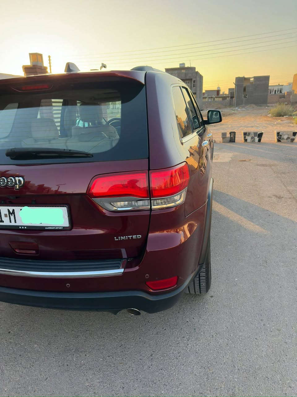 مكلف بالنشر... التواصل ع رقم الهاتف... 
جيب كراند شيروكي موديل ٢٠١٨ للبيع. او مراوس. بتوكسان ٢٠١٩ مكفوله يفضل ارقام اربيل. 

(السعر : ٢٦ الف دولار. قابل للتفاوض) 
السياره رقم بغداد مميز  باسمي منذ استيراده من امريكا زيرو.. ولحد الان استخدام شخصي.. 
المواصفات .... مكفوله كفاله عامه. 
فول مواصفات واحد على واحد ...لمتدد كلين تايتل. 
مواصفات لمتتدد معروفه 4ويل. 
كراسي كهرباء 
فتحه. 
تخم تايرجديد. صدر جديد 
ادامه كامله. 
كير محرك. شرط فحص مكفولات 
المكان : الفلوجة.. للتواصل. على الرقم..    ‏***********

