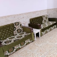 كنب • ٥ مقاعد • نضيف