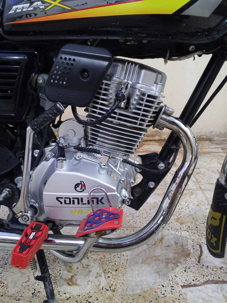 للبيع بلادي 24مكينه 200 بس خل بل سلف تواصل خاص او ***********
