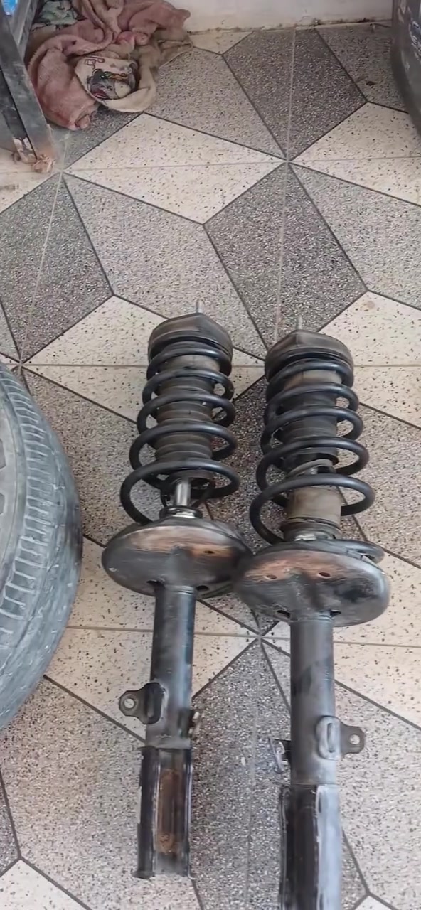 غراض كامري ٢٠١١ للبيع
***********
