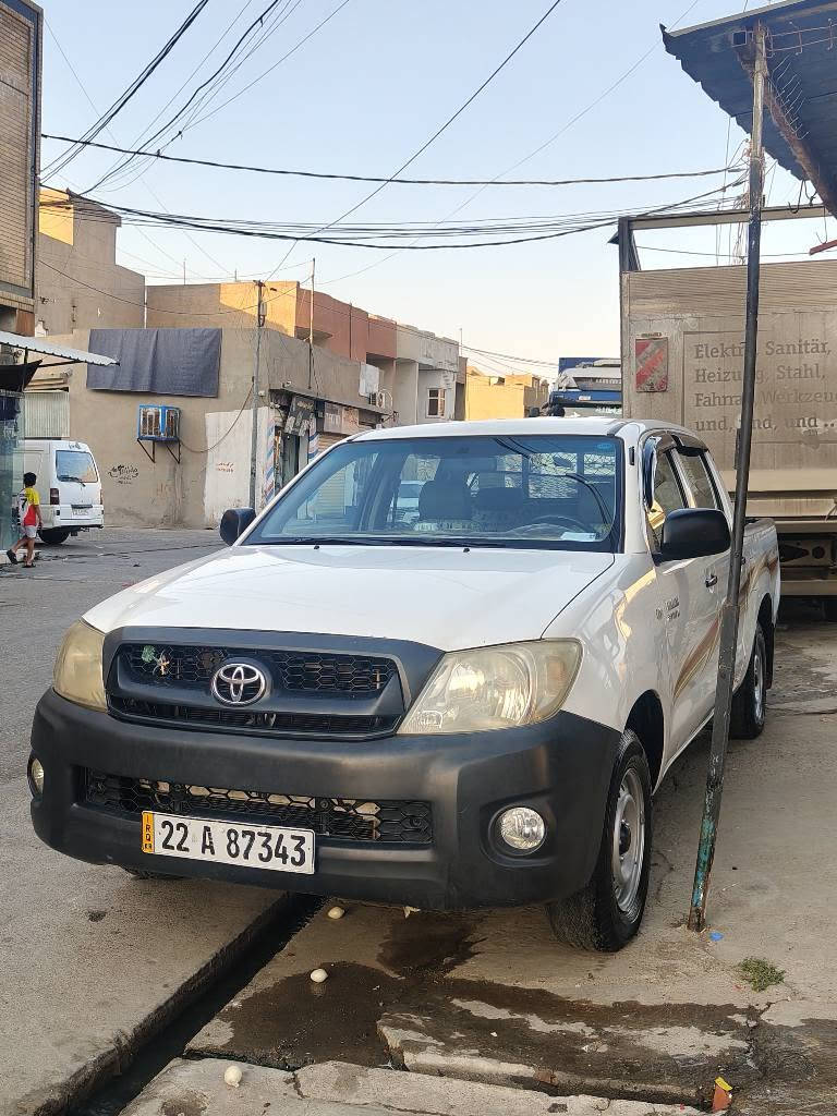 تۆیۆتا مەرزیە بۆ فرۆشتن سەنەوی بەسەر جووە سیستەمی غاز و بەنزینە مەکینەی بەس قەپاغی کراوەتەوە بەس بۆ لاستیق گۆرین  سبوغ هیجی نیە  بەس لایتی پشتەوەی کارتێکی هەیە  مەسروف هیجی نیە لە هەولێرم ئەوەی ویستی تەلەفۆن بکات ***********
جوابی جات نادەمەوە أربيل, العراق
