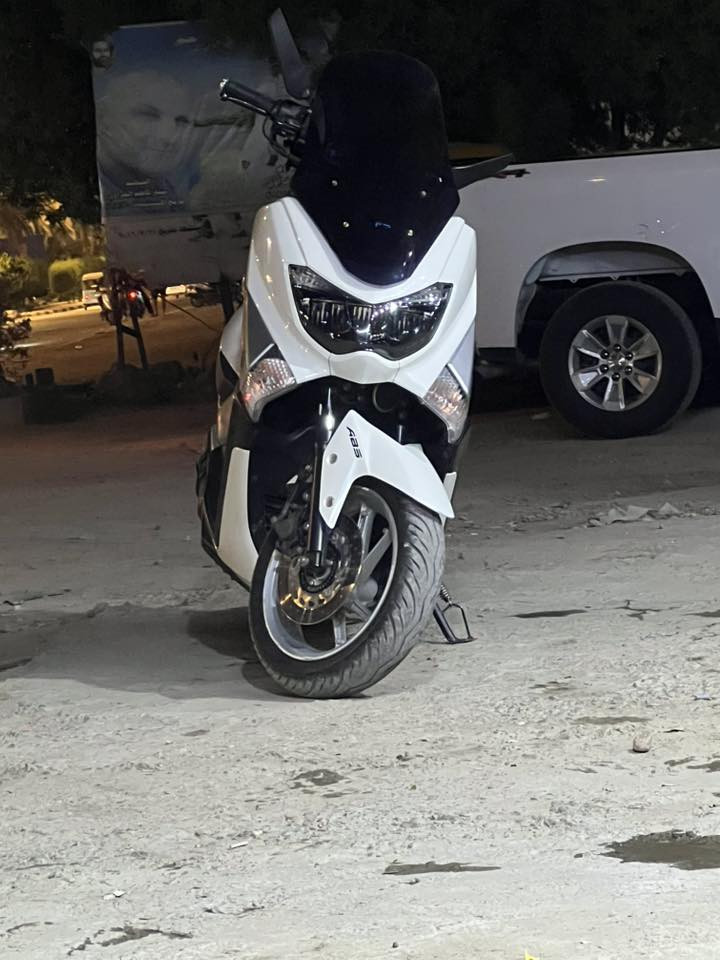 للبيع ممزوده تزويد شرط تزويد اليابان اكزوز رياضي كاتم صوته يخبل ستيرن رياضي يو اس بي شحن تدفئه يدات ومجمع كامل مال دبل اشاره ودكمه رماش غير الاصليه واي نقص مابيها الدراجه دهن امزويل كل شهر وبانزين محسن تجي وتشوف بعينك برغي واحد ماكو نقص بيها دراجه بس بليل اطلع بيها وماشيه 13 الف  البياع شراي لاتكسر بيها لان اعرف اسعاركم دراجه مال جناي ...وعندي مقطع من نازله من الرمبه واتساب فقط ***********  ..السعر 15 ورقه ونص وادري معروضات ب 14 ورقه ونص بس مو تزويد
