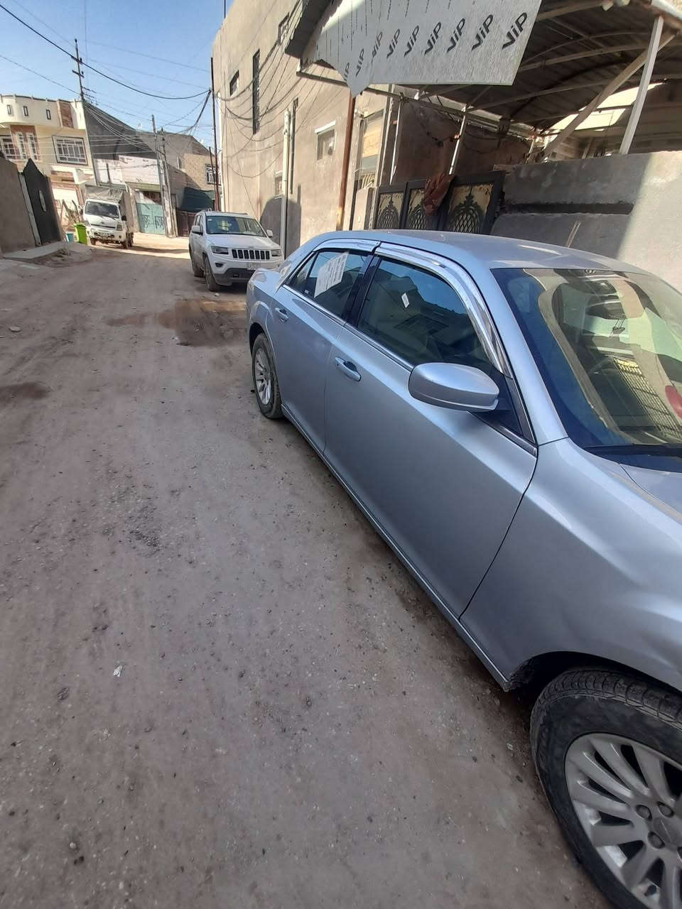 اوبامه البيع  م  ١٣  بغداد  لون بحري   محرك ٣٦٠٠  كير  مكينه  مكفوله  ضرر دور جاملغ خلفي   السعر   ١٧٥  ت ***********
