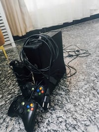 اللّٰه وبركاتة اكس بوكس 360 للبيع نضافة 95% شغال سعره 140 عنوان بغداد ...