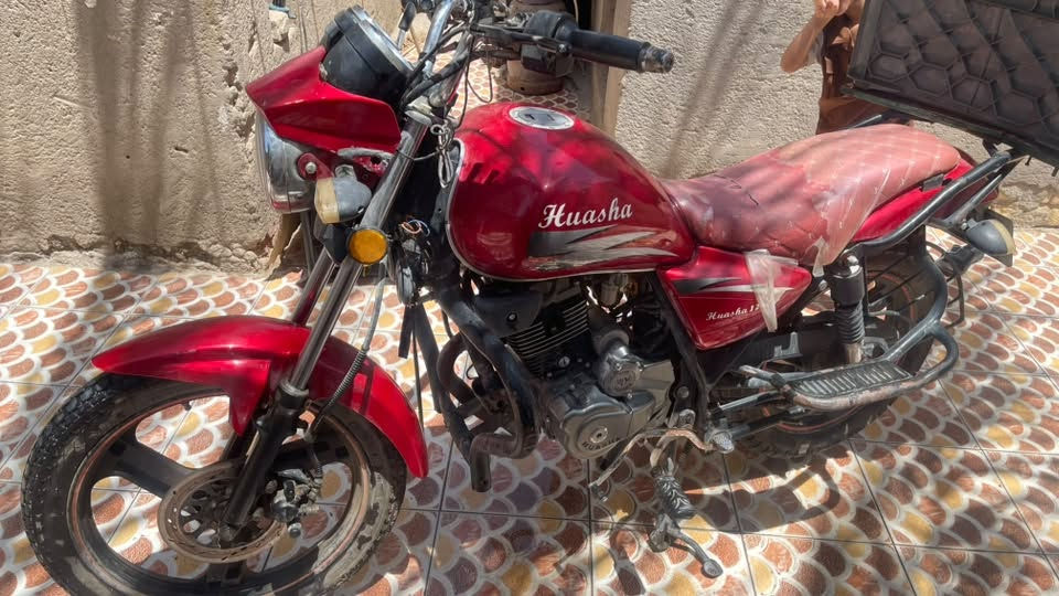 دراجة هويشا فول نظافه ما مفتوح بيها برغي مرقم قادسية موديل 21 السعر مليون و300 وبيها مجال للطيبين المكان ديوانية عفك للاستفسار 
اتصل ***********

