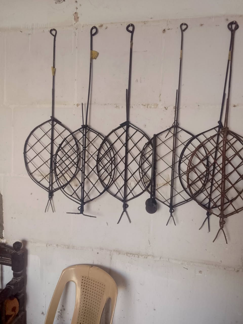 ماطور ماي نحاس نوعيه انس مستعمل 10ايام ورتر بم عدد 2 سبع مسكافات سمج مغلفة مطاعم مع نايلونها بيها ربع باقي كل هذا الغرض 100 الف وبيهن مجال ***********
