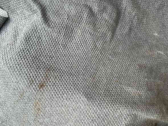 جوادر قماش نضيفه كلش العدد  2الطول 22 نضيفات لون رصاصي + اصفر   السعر    275عنوان طريق نجف كربلاء رقم العامود 870 
رقم الهاتف ***********
