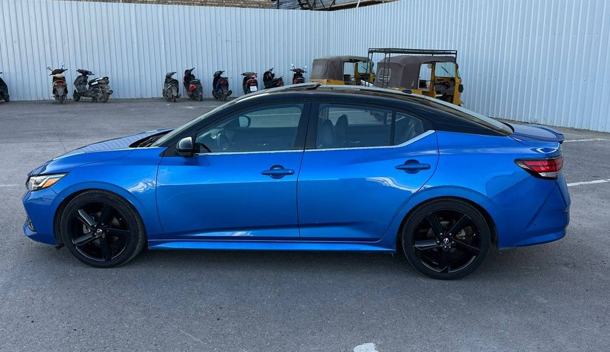 نيسان سنترا SR PLUS 2023 

اعلى فئة بالسنترا فول مواصفات 1/1 
حادثها جاملغ امامي وراجع بارد نفسة بدون صبغ
مكينة 2000 دوش 
ماشية 30,00 mi
تو كلر 
بصمة تشغيل + بصمة ابواب + بصمة صندوق 
فتحة سقف 
تشغيل عن بعد 
كشنات جلد كهرباء + تدفئة 
شاشة كبيرة APPLE CAR PLAY 
ستيرن هيتر 
قطعتين تبريد 
بنيد مغلف PPF
5 كاميرات 
حساسات 360 درجة 
رادار (امامي - خلفي - جانبي )
سستم صوت BOSE 
رقم اربيل هزة وسنوية جديدة تريد تحويل او وكالة

‎بغداد الصليخ 

***********
