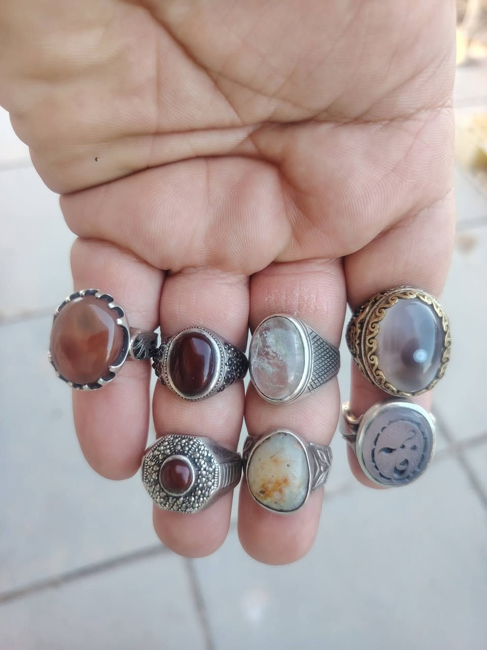 السلام عليكم 7 خواتم للبيع القطعه ٣٥ الف
***********
***********
