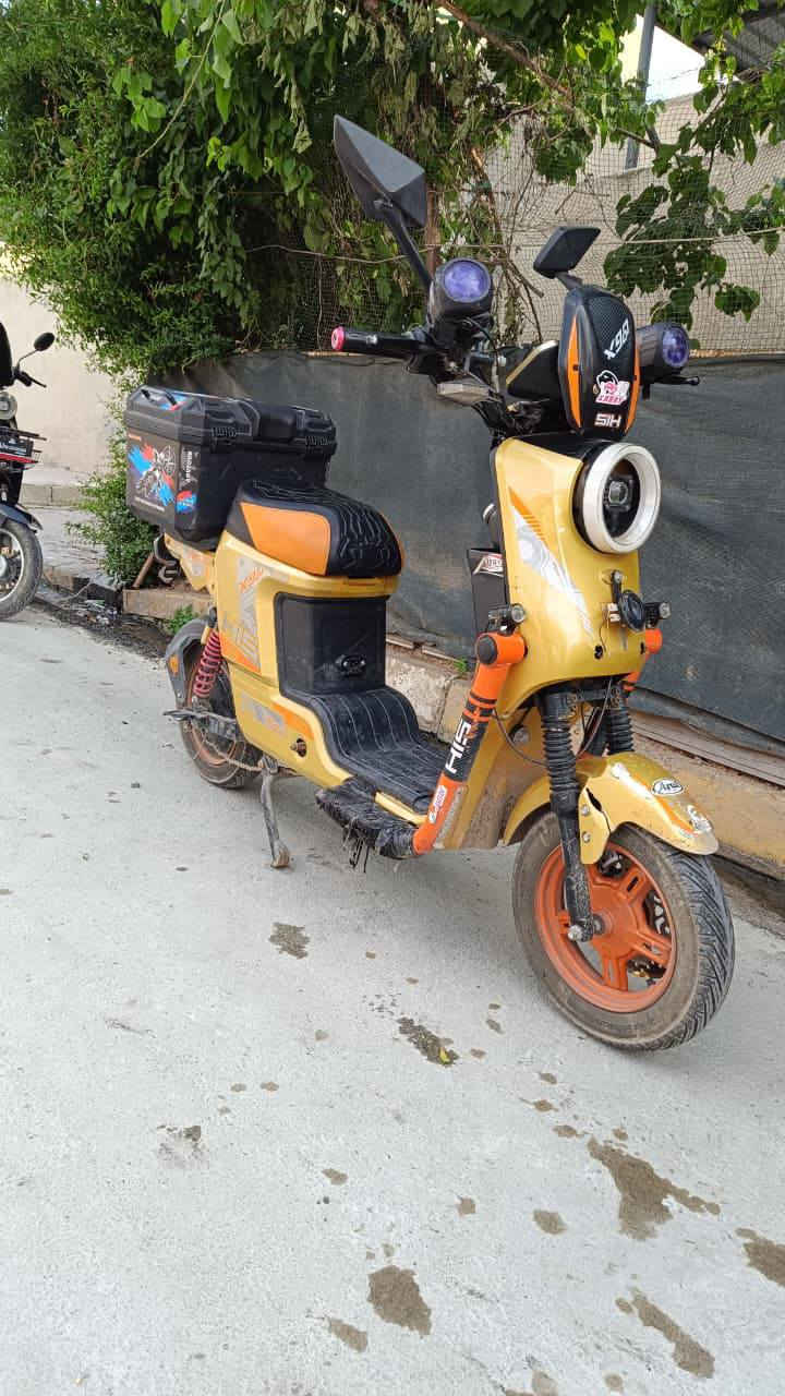 اكس 900 شرط نضيف مابي اي عطل تثبيت سرعه بلاتوث بك كلو شرط السعر 400 وبي مجال وهذا رقمي وبي واتساب ***********
