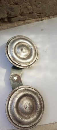 ٦ زوج واحد سيدان والباقي لكزز وبيهن زوج طاط مكاني بغداد كلهن ب١٠٠ ألف ...