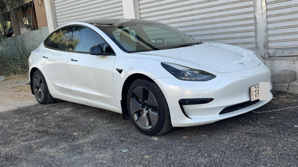 تيسلا موديل 3 تك ماتور  2023
بو گورينه وه له گه ل تيسلا دبل ماتور موديل y يان 3

 سئ پار چه ى هه يه لاى سكن دوو ده رگا له كه ل چاملغى پشته وه

په ره شوت به س دكمه ى ته قيوه بوى دانراوه 

80هزار رويشتوه كاره بايى هه موى به شه رت هيج كيشه ى نيه 

نرخى169$

واتس آپ   ***********
