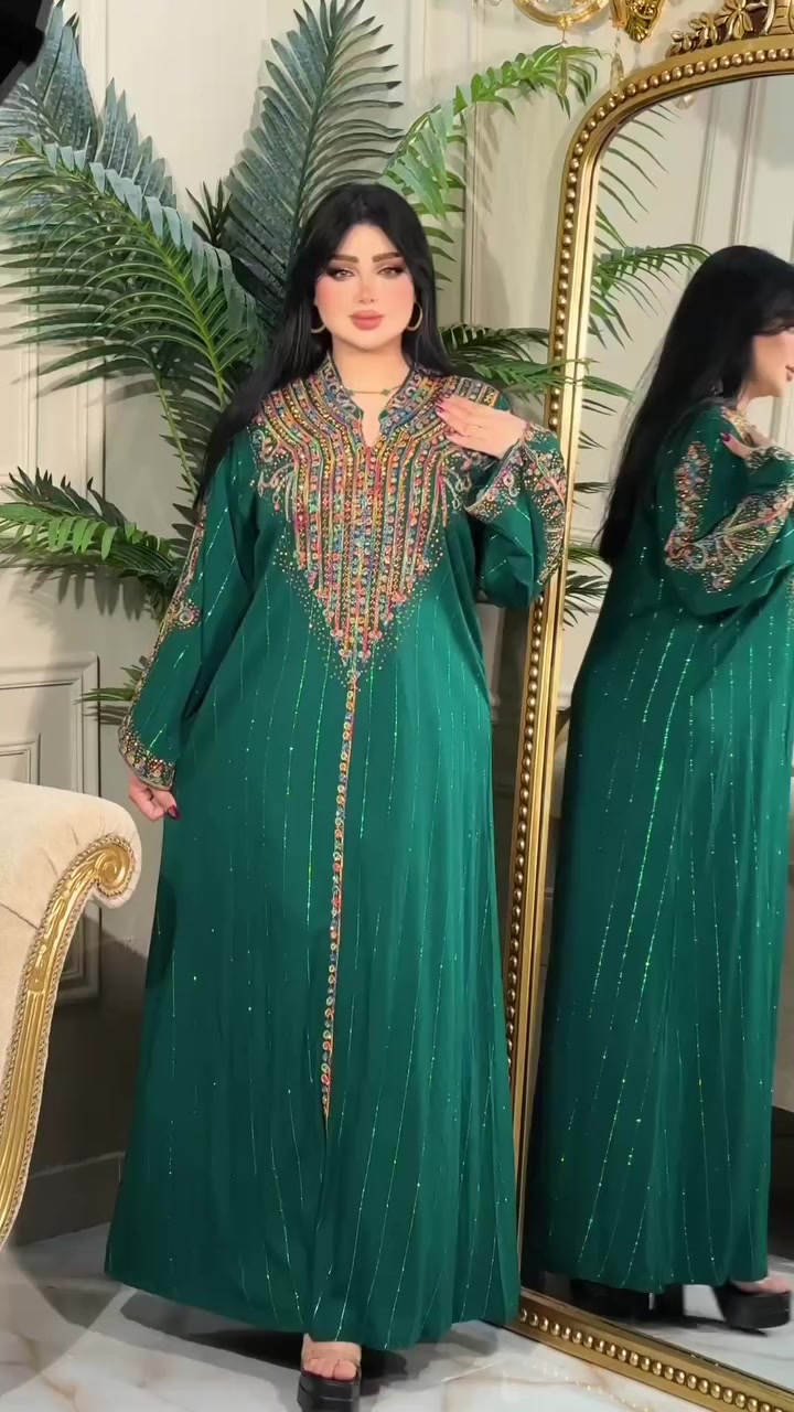 كلبيه خليجية فخمة ✨
شغل يدوي كامل، والجمال والكشخة واضحة بدون أي وصف.
متوفرة بـ 6 ألوان:
زيتوني – بنفسجي – شرابي – وردي – مشمشي – تركوازي.
كمية محدودة
السعر: 25 ألف 🤍


**إذا كنت صاحب هذا الإعلان وتريد حذفه لأي سبب، رجاءا أرسل رسالة إلى الدعم الفني**