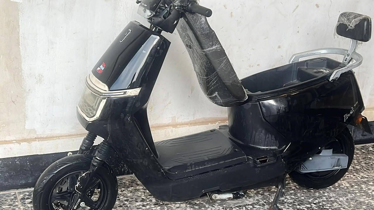 سلام عليكم ورحمه الله وبركاته دراجه للبيع 6بطاريات السرعه63 السعر خاص***********
