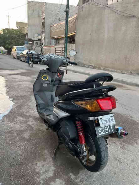 السلام عليكم دراجه سكنس فحل دراجه نضيفه بلاديه متروسه تزويد كلجات ولغراض نته شوف بعينك كامله مكمله سلف نكره وحده كهربائيات شغاله ما نقصهة ايشي مكاني بغداد الشعب ***********
