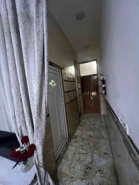 🔴🔴🔴🔴🔴🔴🔴🔴🔴 
إعلان بيت مســاحة 75م بنــاء حديث 2023 طابقين
_______________________________________

الطابق الارضي يحتوي على استقبال + صالة + غرفة نوم + حمام + منور + ترك مثل ماموضح في الصورة 
_________________________________________

الطابق الثاني يحتوي على غرفتين + صالة + حمام 

ملاحظة :. الطابق الثاني يحتاج الى بياض فقط 

عنوان الدار:. كفاءات العبيدي قرب شارع مدرسة بغداد / قرب افران السلام 

للأستفسار الاتصال على الرقم التالي

    ***********
