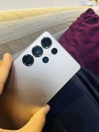 اس ٢٥ الترا • ٢٥٦ • مراوس ايفون١٦