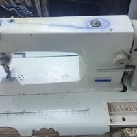 مكينة صناعية • للبيع