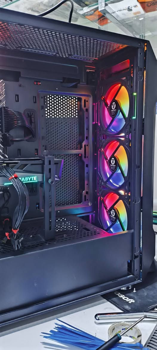 السلام عليكم بيسي للبيع المواصفات بالصور السعر 850 وبيهة مجال بس كيس  مكاني حرية ***********
