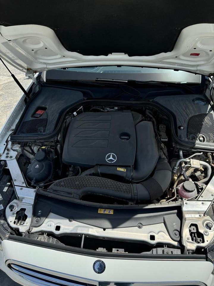 مارسيدس  E200 وكـالة الـمانية الموديل( 2021) 
كامل.(وكالة المانية) كفاله من الحوادث فقط بيها  شخط موضح بالصور  السيارة مكفولة ع وضع الشركة  رقـم اربيـل 

بصمات 2 احتياط 
كيج إلكتروني 
ستـائر بردات خلفيـة 
داخـل اسود بلادي 
حزام كهرباء سحب  
رادارات امامي خلفي جوانب 
حساسات 360 درجه 
اتو بارك + اتو هولد 
لد داخلي متغير 64 لون 
كشنات تدفئه
صـفر مـسج نضيفة جداً السياره 
سيارة مملعوب بيها نهائيـاً 
للـبيع او الـمراوس 
مـكان السياره بغداد  زيـونة 

الاستفسار ***********
