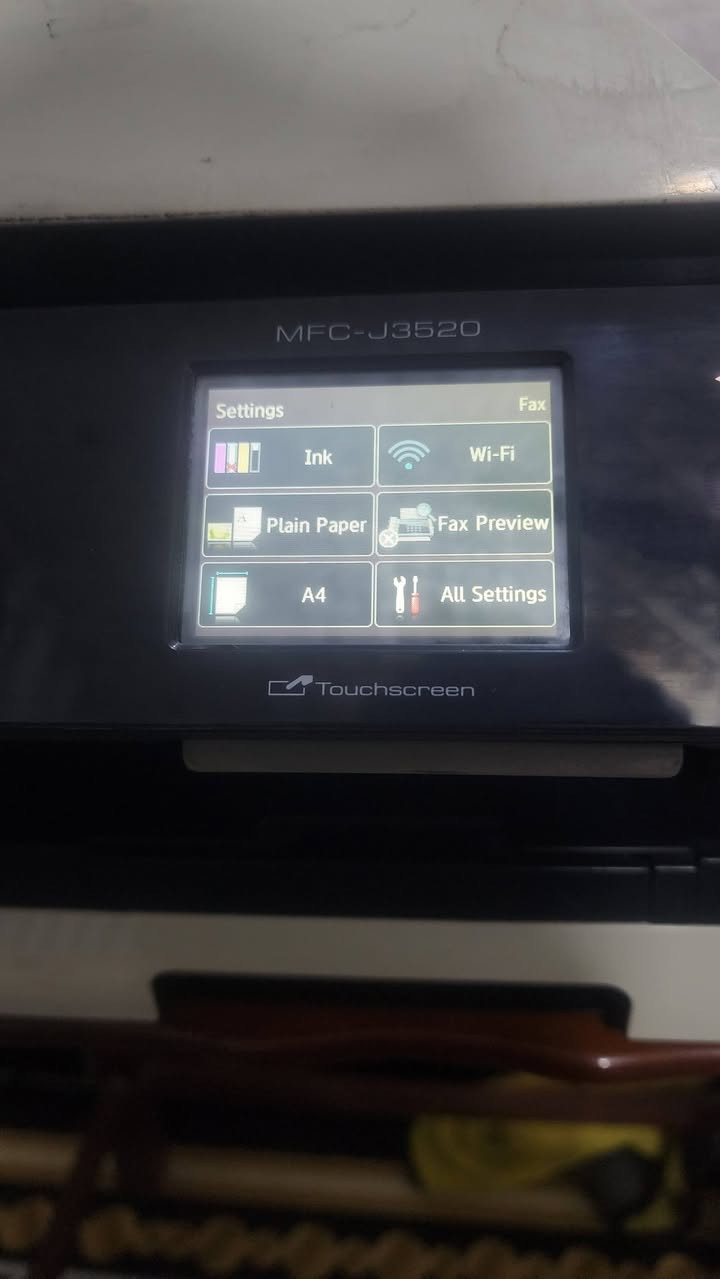 السلام عليكم 

للبيع طابعة Brother MFC-J3520 أصلية
A3 / A4
4 وظائف: طباعة + سكنر + تصوير + فاكس
تدعم Wi-Fi / USB / LAN
شاشة لمس + ساحب أوراق ADF + طباعة وجهين
مناسبة للمكتب والطباعة الكبيرة
مكاني بغداد الدوره السعر 300 الف وبيها مجال بسيط ما مستعمله هواي جانت متروكه وهسه رجعت  طبيعي 
استفسار اكثر الرقم ***********
