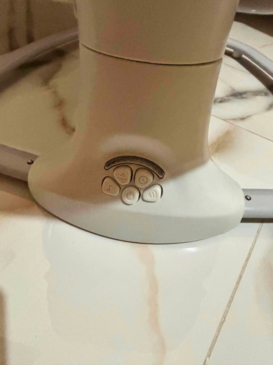 سرير هزاز للبيع جديد غير مستعمل ٣٥ نهائي
بشتغل على بطاريات او على الكهرباء دايركت معه ريموت للتحكم من حديث الولاده لغاية ٣ سنوات


**إذا كنت صاحب هذا الإعلان وتريد حذفه لأي سبب، رجاءا أرسل رسالة إلى الدعم الفني**