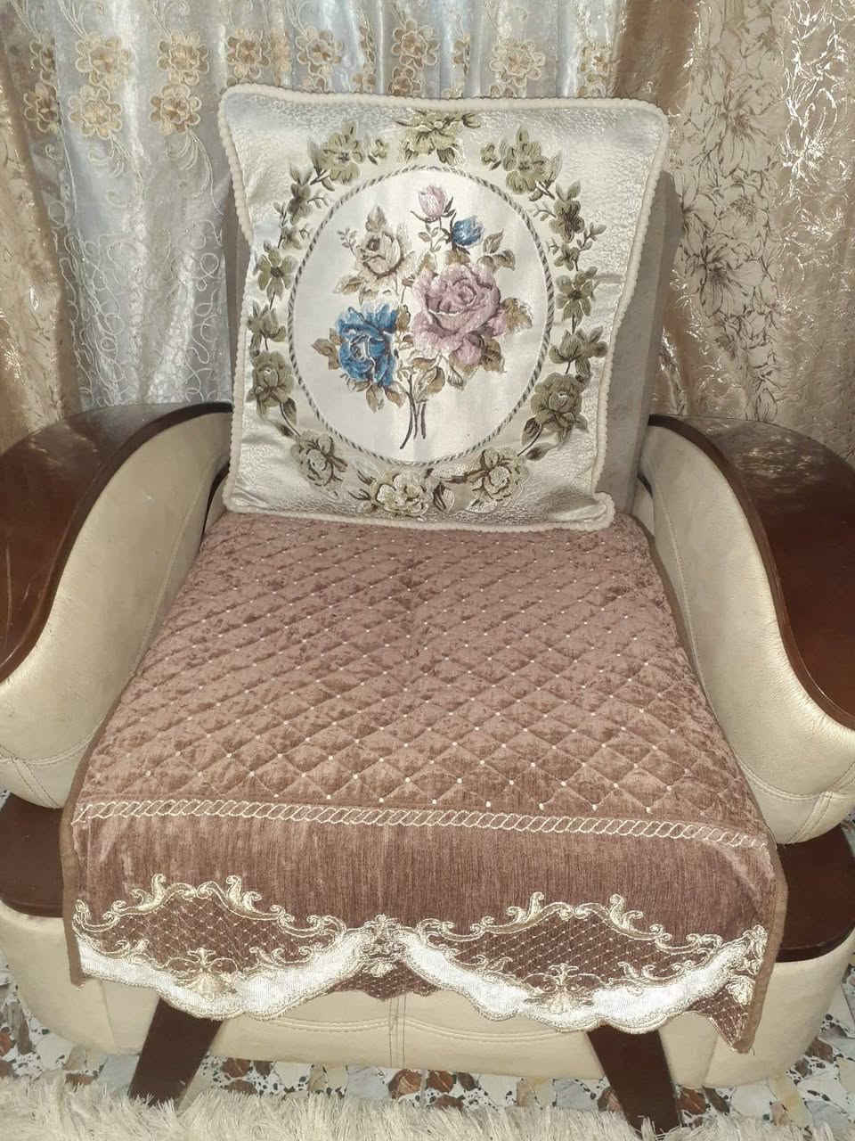 تخم ابو السرير نضيف مابيه اي ضرر 10 مقاعد ب250
***********
