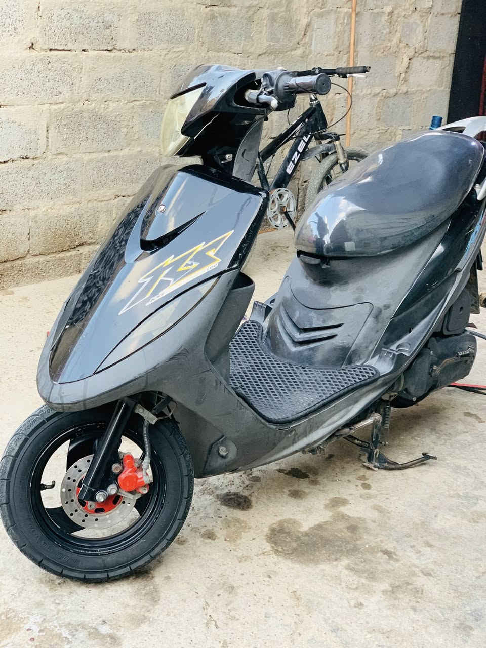 ماكس عدله للبيع دراجه تتعب ودكول نضيفه انضف من صوره كفاله عامه برغي ما ملعوب بيه عله وضع المعرض سعره 750مكان زعفرانيه وتساب ***********
