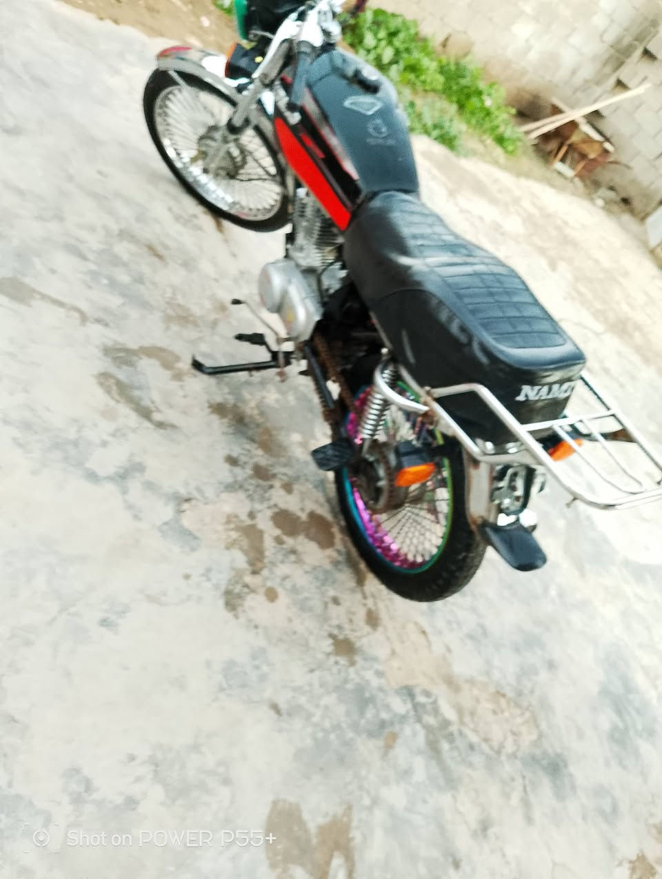 السلام عليكم تايكر موديل 21 اوراق كامله 5اوراق مكينه خير من الله صوته ما تسمعه كهربائيات شغاله عوزه ترتيب بسيط شراي وتريده تشلع عيوني ادور اسعار ما تفيدك
مكاني واسط الدبوني 
***********
