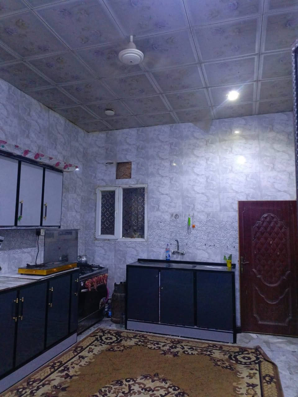 بيت مساحه 200 المنصوريه شارع السايدين طابوك كونكريت غرفتين وصاله ومطبخ صحيات واستقبال
الطابق الثاني غرفتين وصاله وحمام 
***********
السعر 220 بي مجال 
بيت مساحه 200 المنصوريه شارع السايدين طابوك كونكريت غرفتين وصاله ومطبخ صحيات واستقبال
