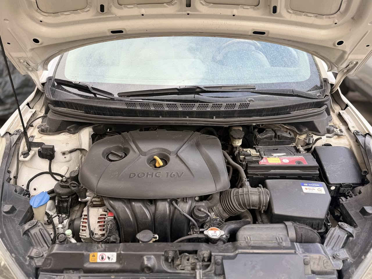 سلام عليكم 
هونداي الانترا خليجي موديل 2014 مواصفات فتحة تحكم صاج مري شفط السيارة مكفولة فقط تكحيل بيها مكفولة حت الدعامية سعر 132 وبيها مجال مكان بغداد موبايل ***********
