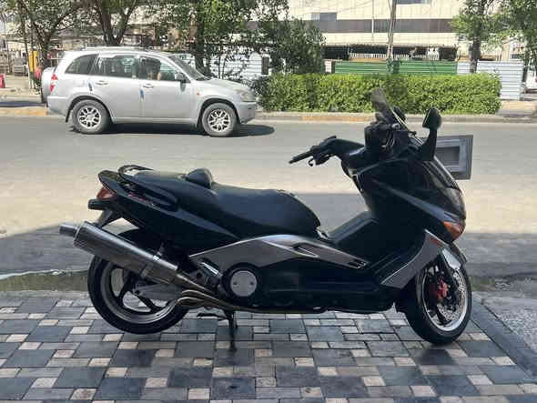 السلام عليكم تي ماكس موديل ٢٠٠٨ نوزل دشبول احمر 
الدراجه كارتون ماشيه ٥٣ حقيقي لاستفسار ***********
