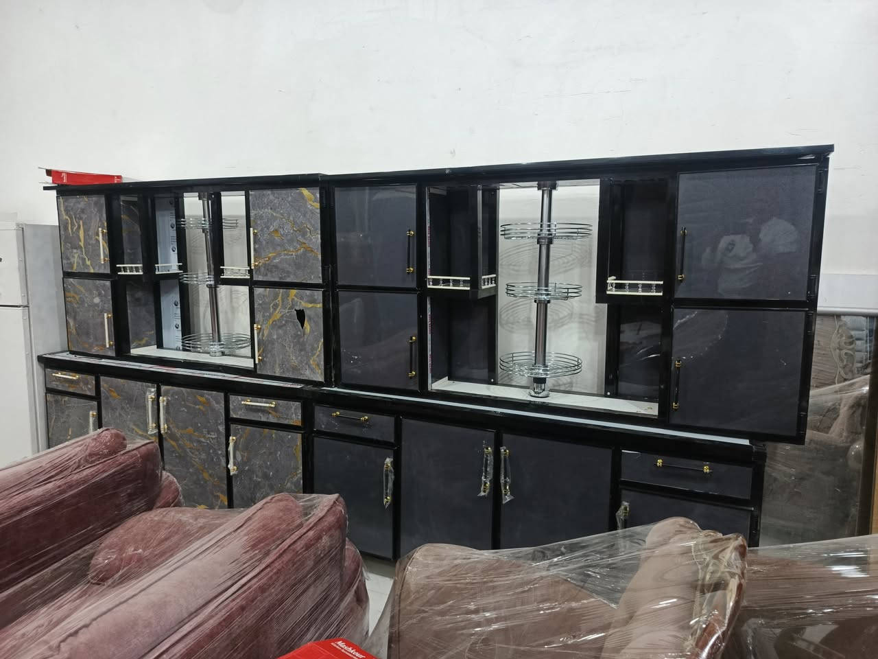 السلام عليكم تم باعون الله وصول حاوية بالة جديد اظخم انواع الاثاث الاصلي مناشى اصلية اوربية العنوان شارع ٣٠قبل نهاية شارع با ماىتان متر على اليد اليسرى مجاور قصي ابو الدجاج ***********مجمع الاخوين
