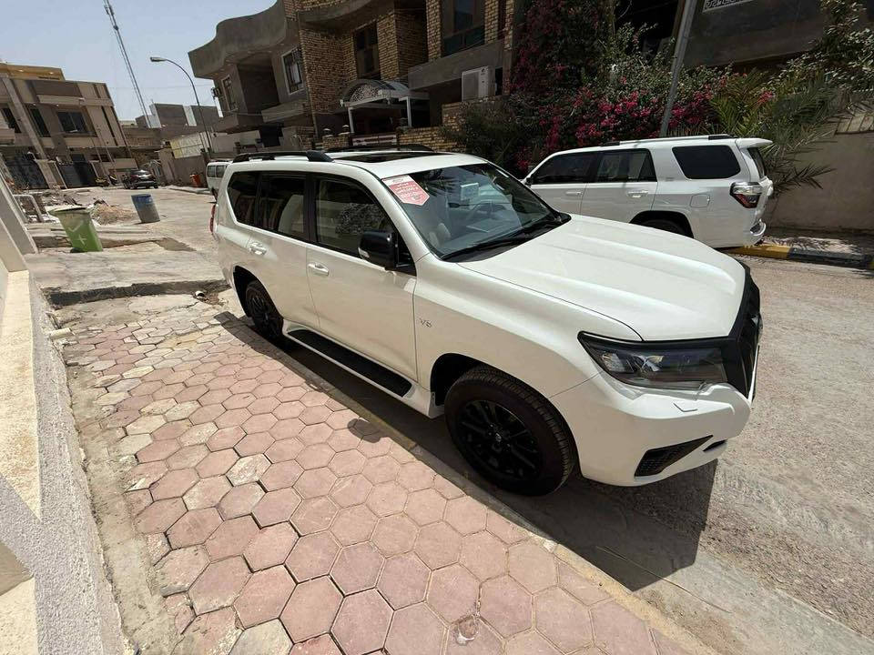 السلام عليكم تويوتا برادو 2023 خليجيه وكاله جيهان سياره رقم اربيل ماشيه 50 الف وقابله للزياده سياره فئه TXS مقاعد جلد مقاعد الاماميه كهرباء تحويل ثاني يوم سياره مكفوله ماعدئ شخط بسيط في جاملغ الامامي السعر 49500 الف دولار وبيه مجال بسيط مكان سياره بغداد رقم الهاتف ***********
