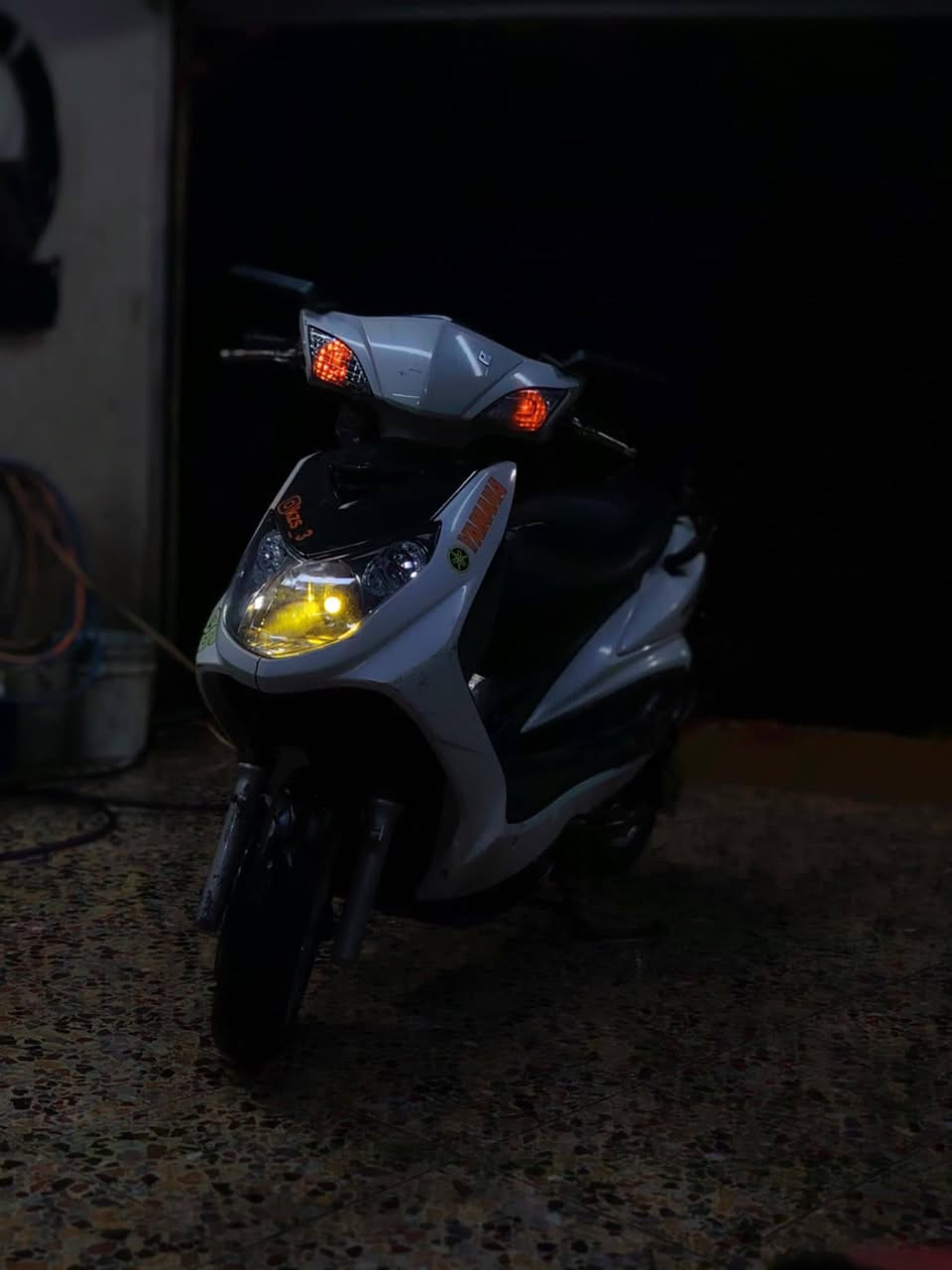 سلام عليكم سكنس فحل دراجه مكفوله مكينته مامفتوحه بيه تزويدا خارجية يدات سكليتر وبريك سلف رياضي واقيه رقم 7الوان سبعه مال كفر كاربون فايبر سبايدر رياضي عليه إدامه كامله دهن كله موتل السعر خاص


**إذا كنت صاحب هذا الإعلان وتريد حذفه لأي سبب، رجاءا أرسل رسالة إلى الدعم الفني**