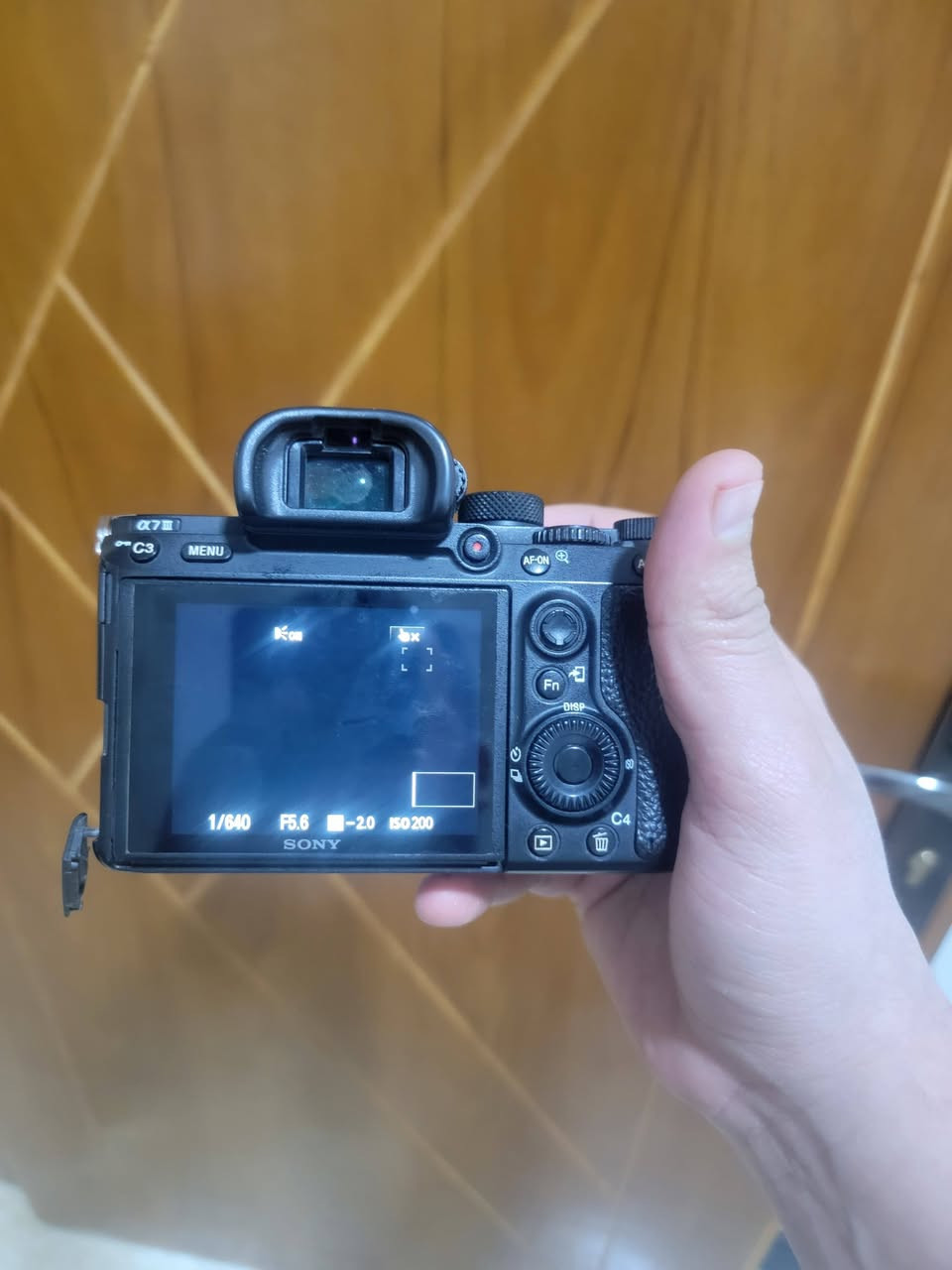 للبيع a7lll
السعر مليون و٤٠٠ مع العدسة


**إذا كنت صاحب هذا الإعلان وتريد حذفه لأي سبب، رجاءا أرسل رسالة إلى الدعم الفني**