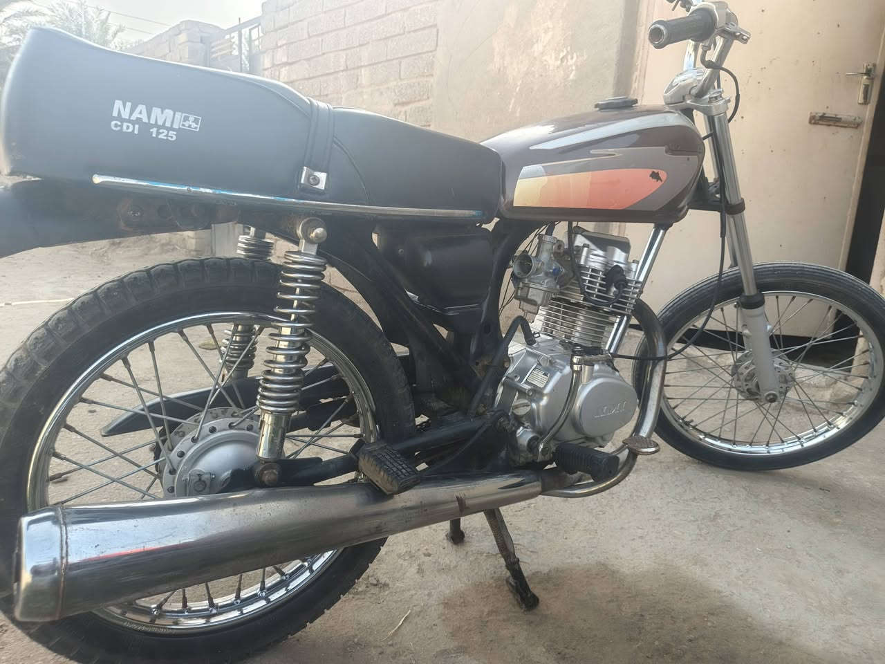 السلام عليكم دراجه نامه للبيع كلك مكينه23 مبدل فقط ولفات المكان القاسم  *********** السعر 350 اوبيه مجال
