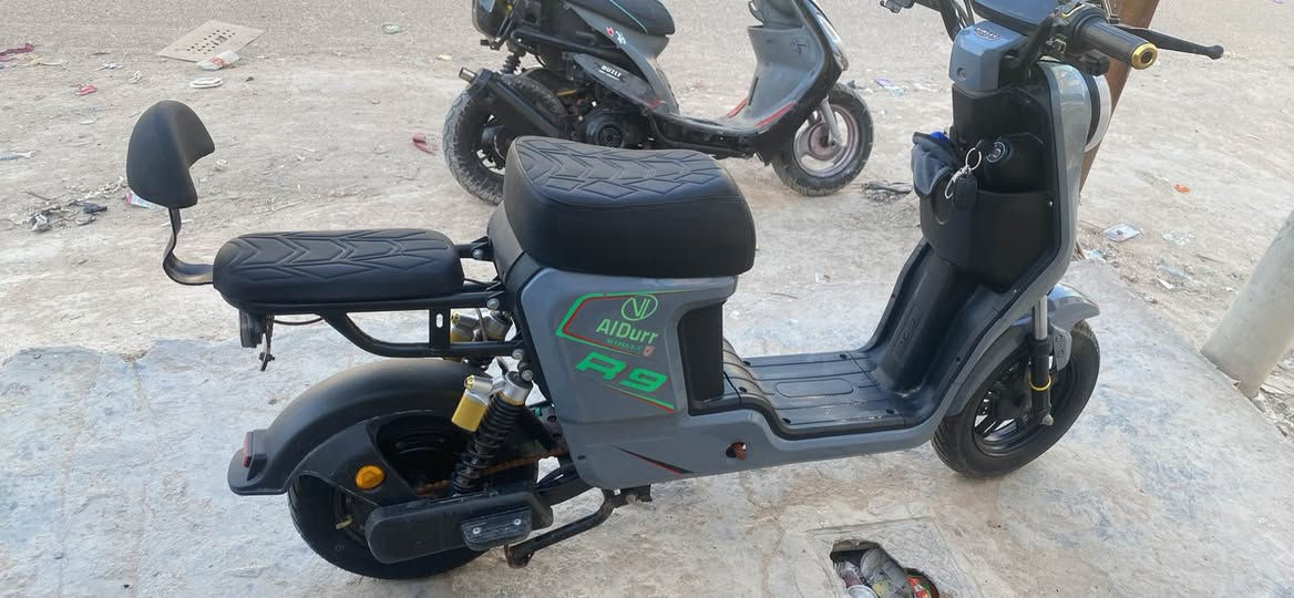 الدراجه فقط مراوس حسب القناعه *********** Singapore
